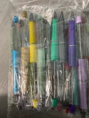 20 piece beadable pens assorted colors